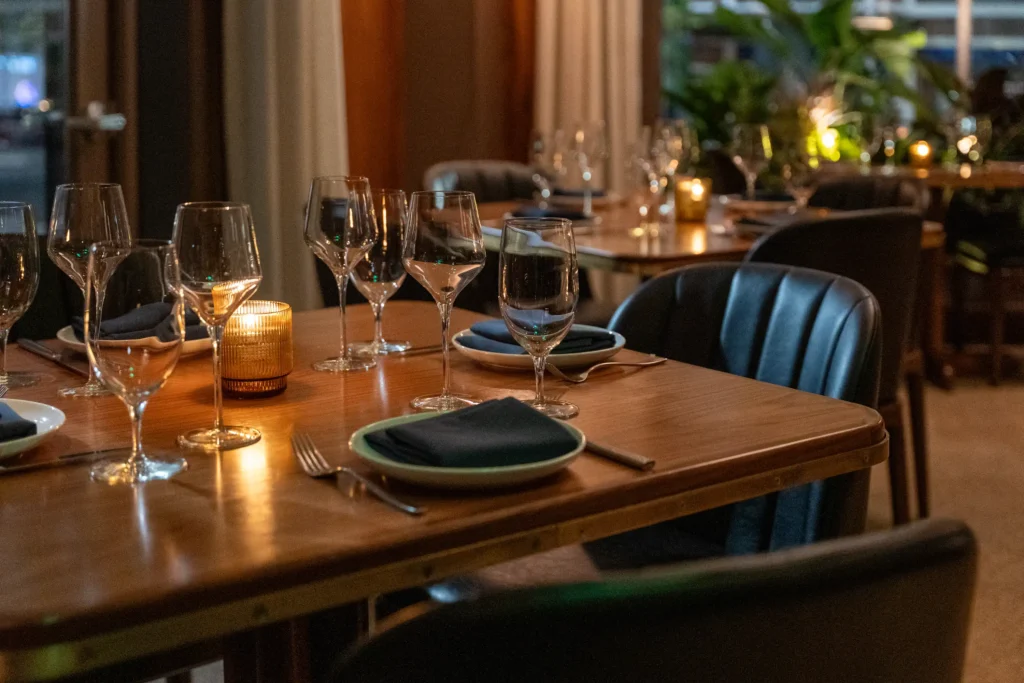 dinning room at luminosa in the flat iron hotel